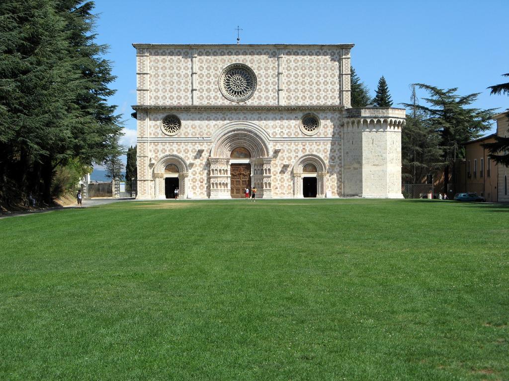 Hotel Castello LʼAquila Exterior foto